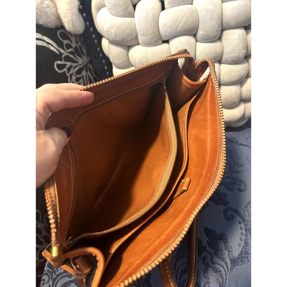 Vintage Dooney and Bourke Black and British Tan Doctor Bag - Picture 3 of 10